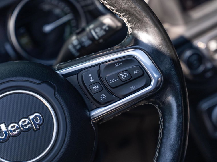 Vehicle Image 28