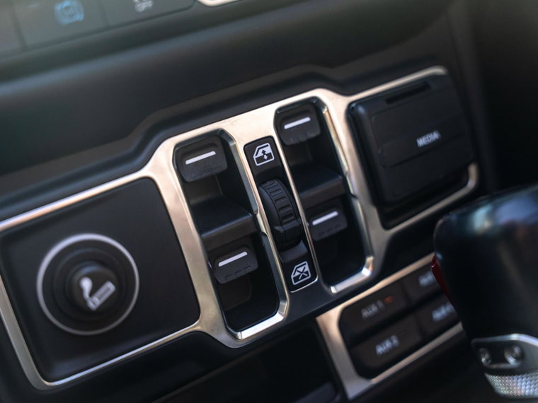 Vehicle Image 36