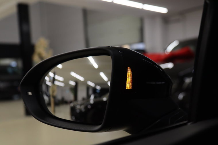Vehicle Image 40