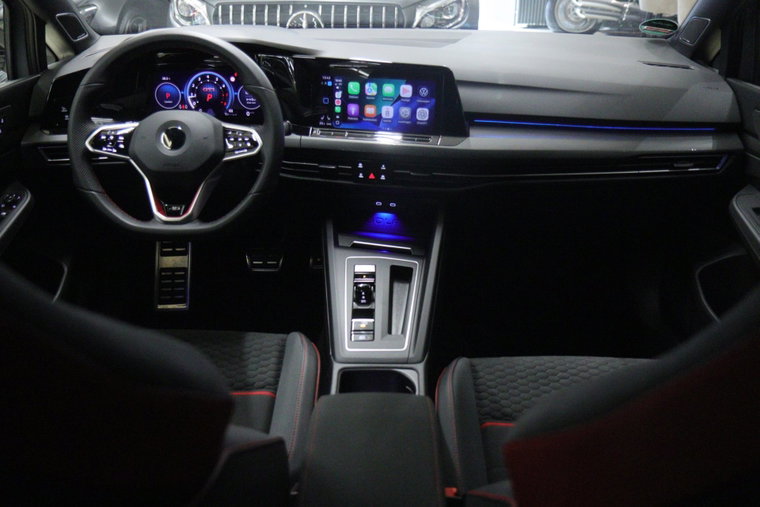 Vehicle Image 9
