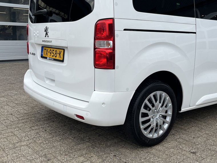 Vehicle Image 26