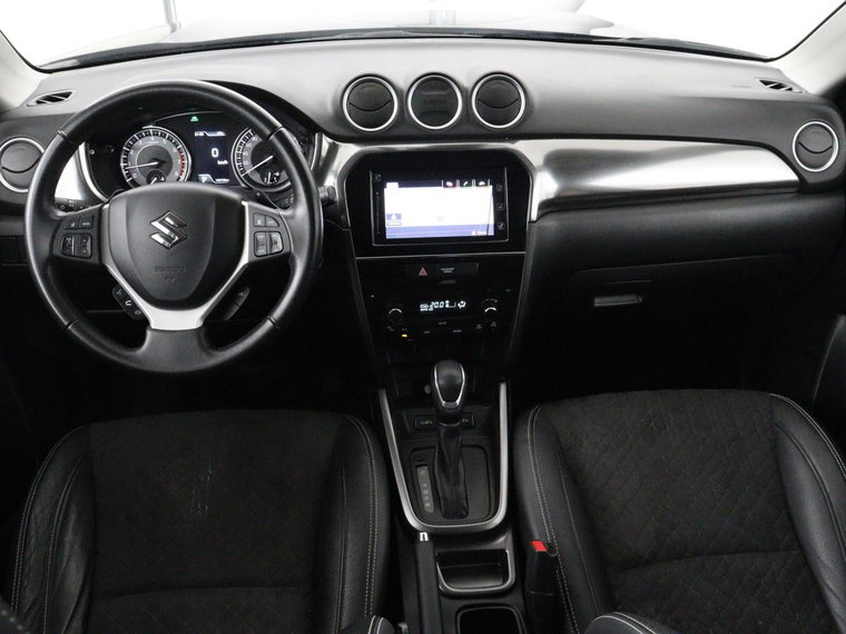 Vehicle Image 8