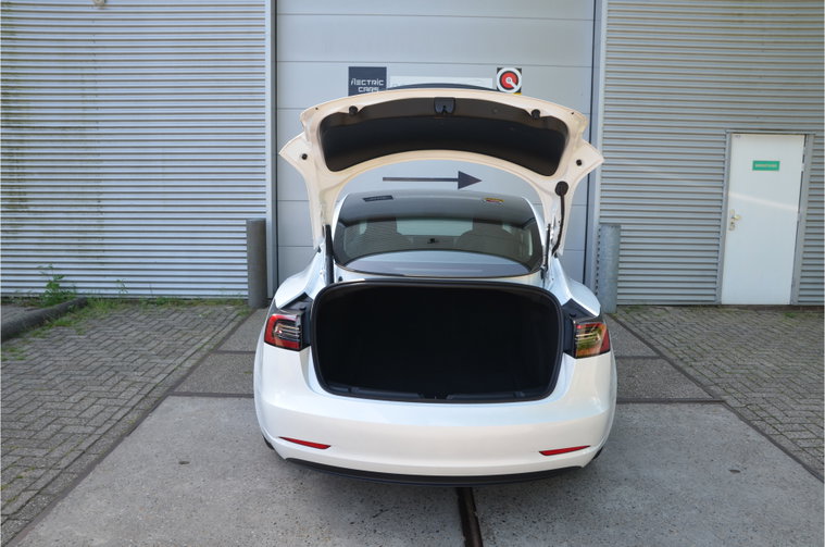 Vehicle Image 33