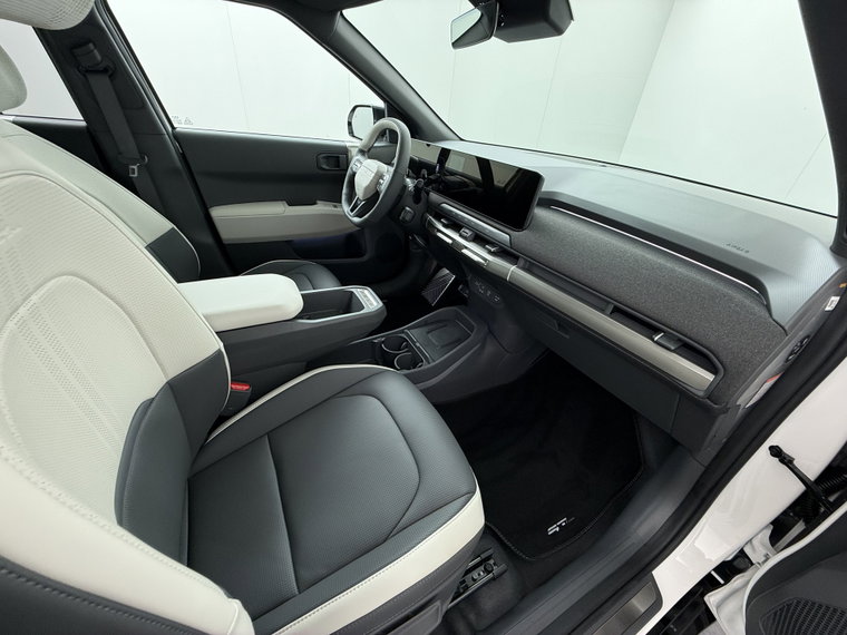 Vehicle Image 39