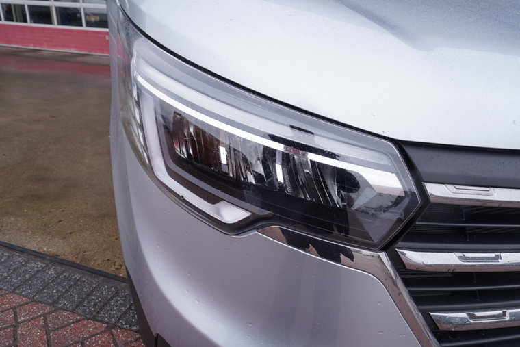 Vehicle Image 11