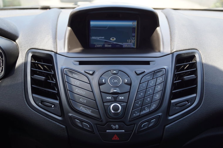 Vehicle Image 13