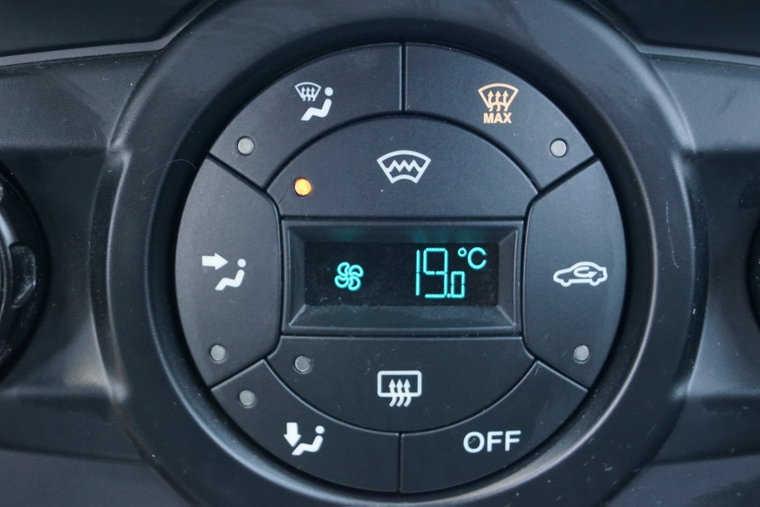 Vehicle Image 17