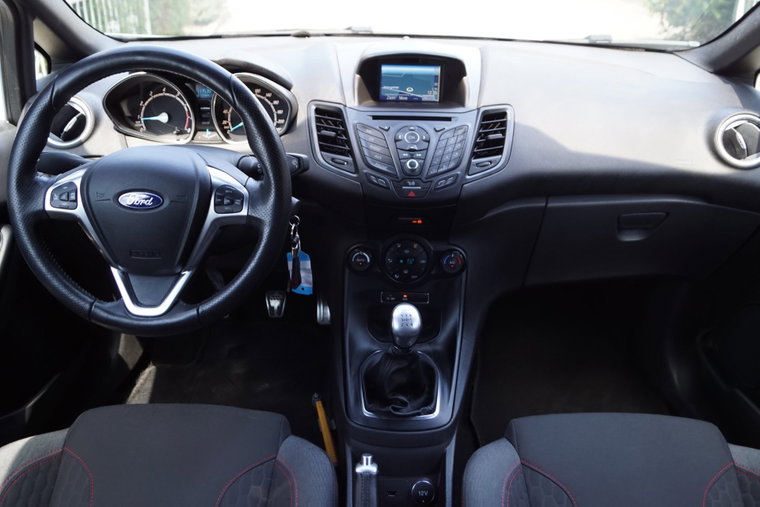Vehicle Image 35