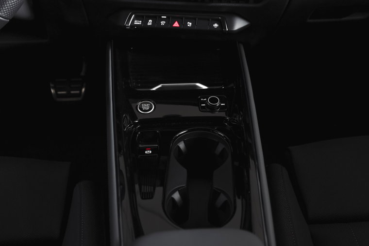 Vehicle Image 33
