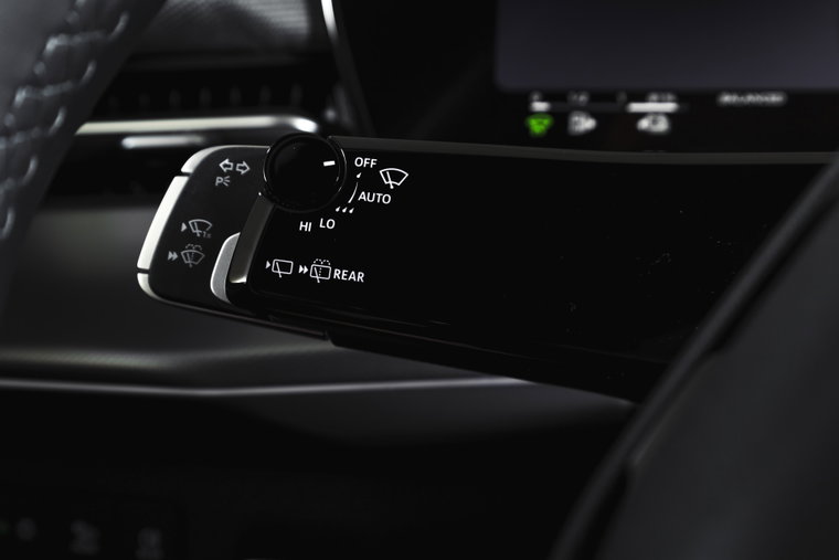 Vehicle Image 52