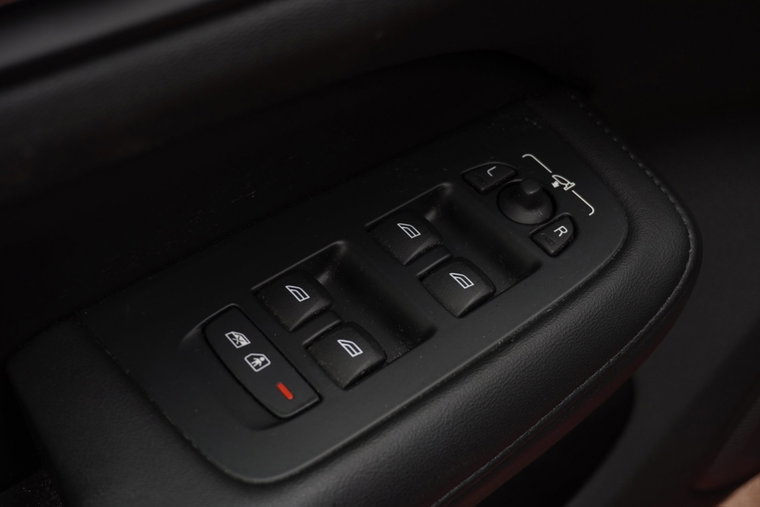 Vehicle Image 40