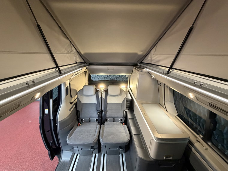 Vehicle Image 36