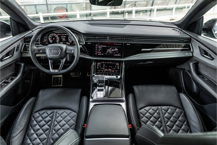 Vehicle Image 12
