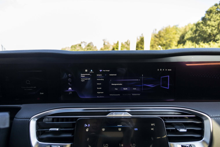 Vehicle Image 41