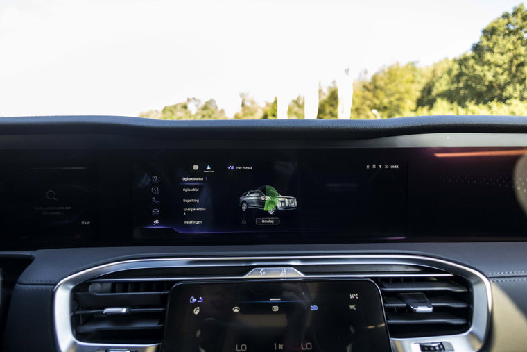 Vehicle Image 42