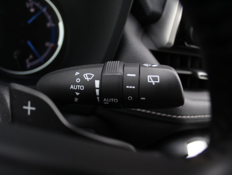 Vehicle Image 32