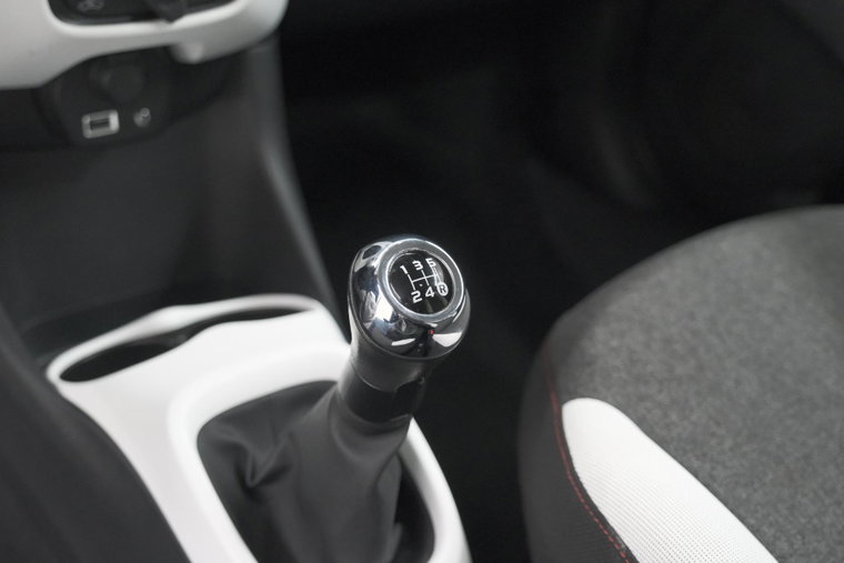 Vehicle Image 26