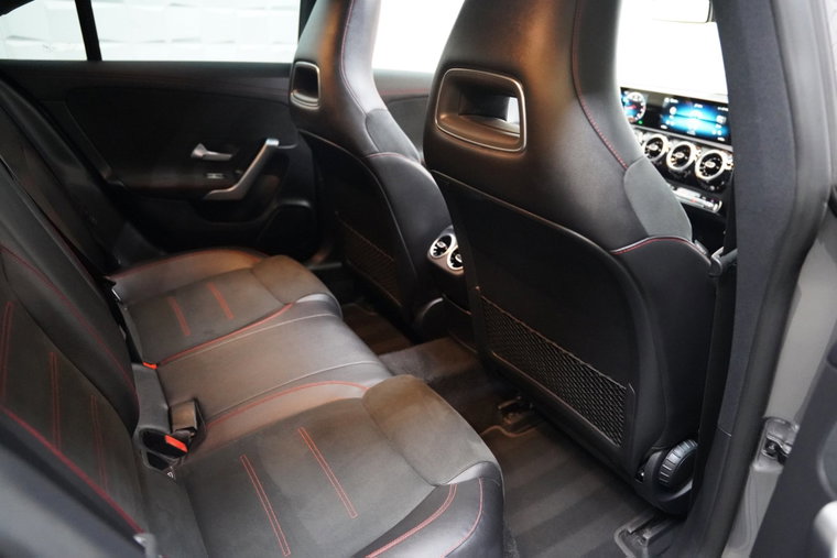 Vehicle Image 39