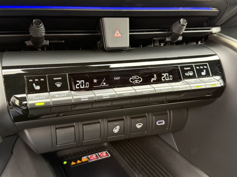 Vehicle Image 28