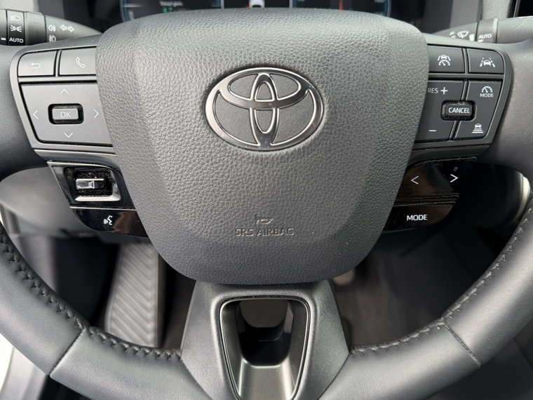 Vehicle Image 35