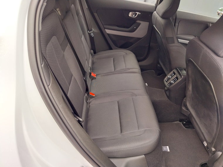 Vehicle Image 40