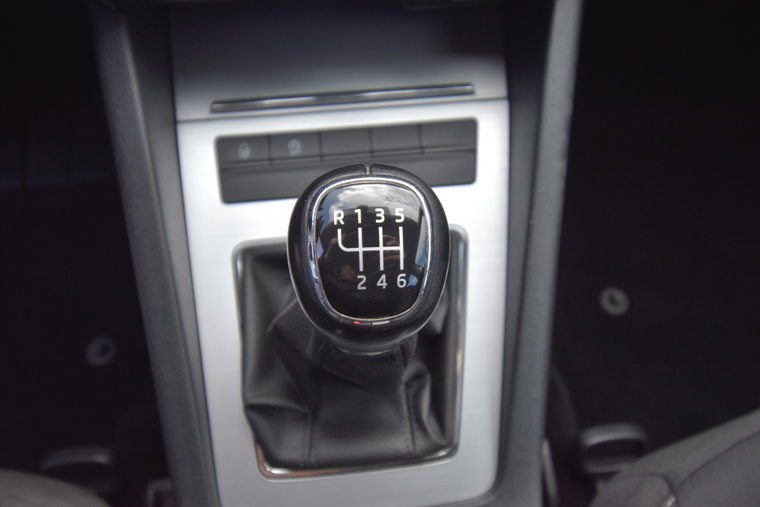 Vehicle Image 25