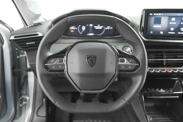 Vehicle Image 28