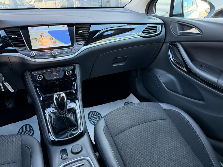 Vehicle Image 22