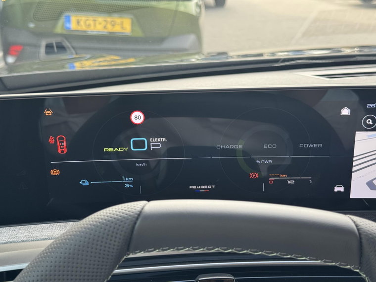 Vehicle Image 38