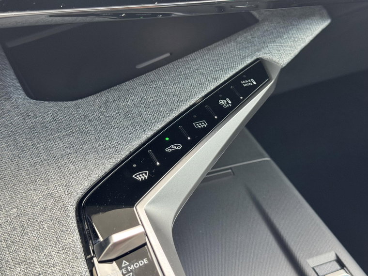 Vehicle Image 53