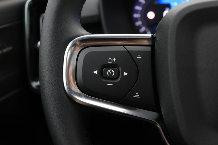 Vehicle Image 40