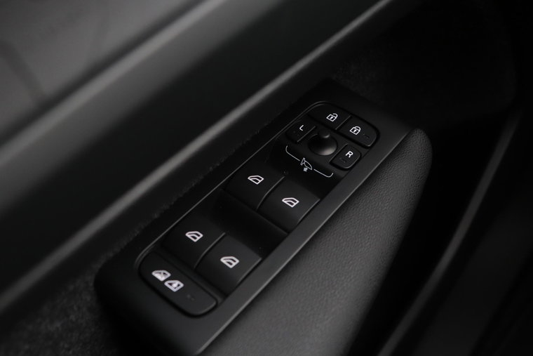 Vehicle Image 45