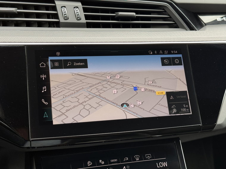 Vehicle Image 38