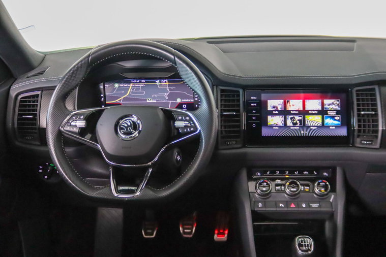Vehicle Image 15
