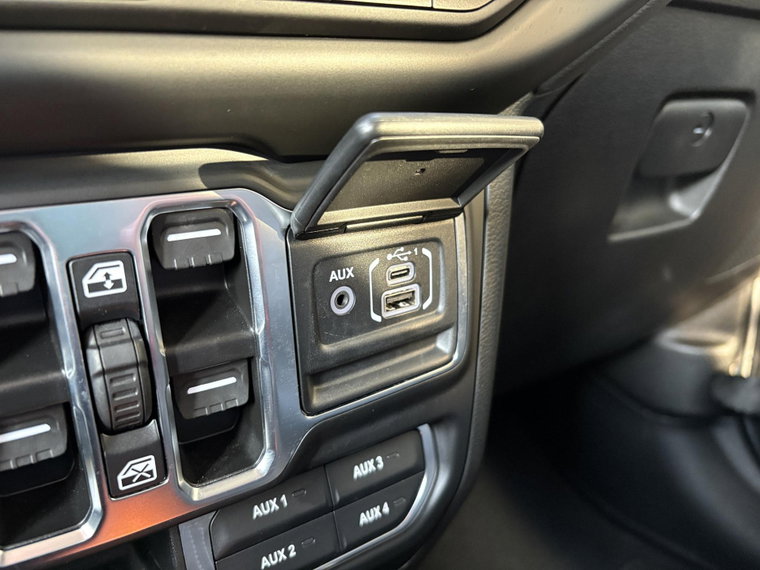 Vehicle Image 41