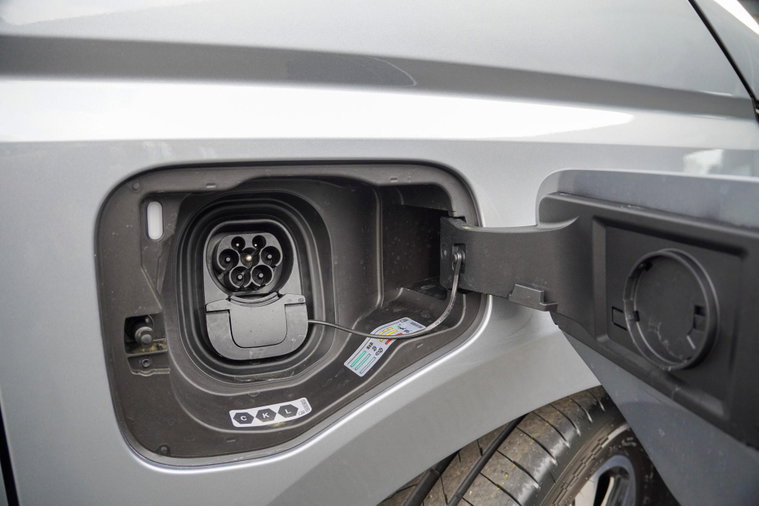 Vehicle Image 9
