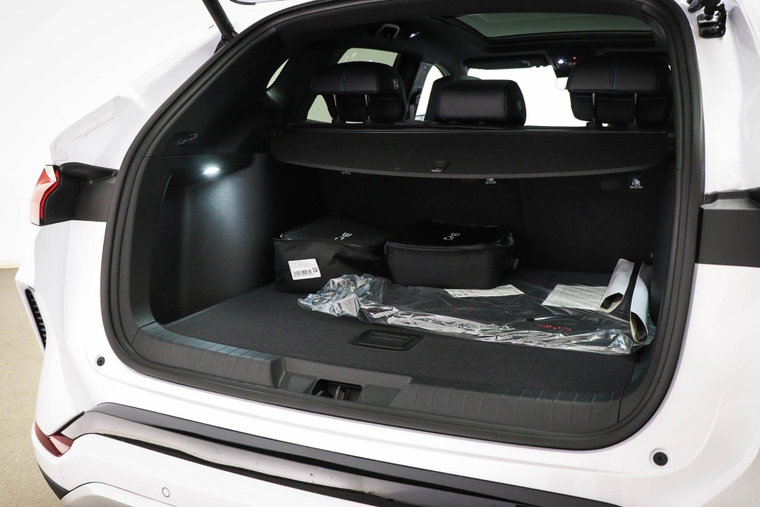 Vehicle Image 15