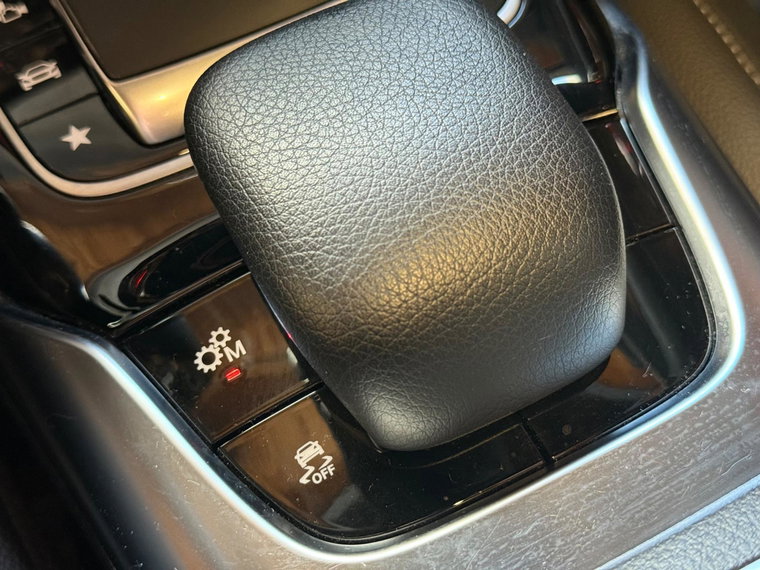 Vehicle Image 37