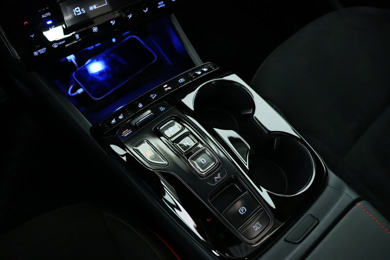 Vehicle Image 19