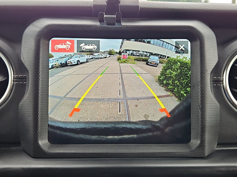 Vehicle Image 24