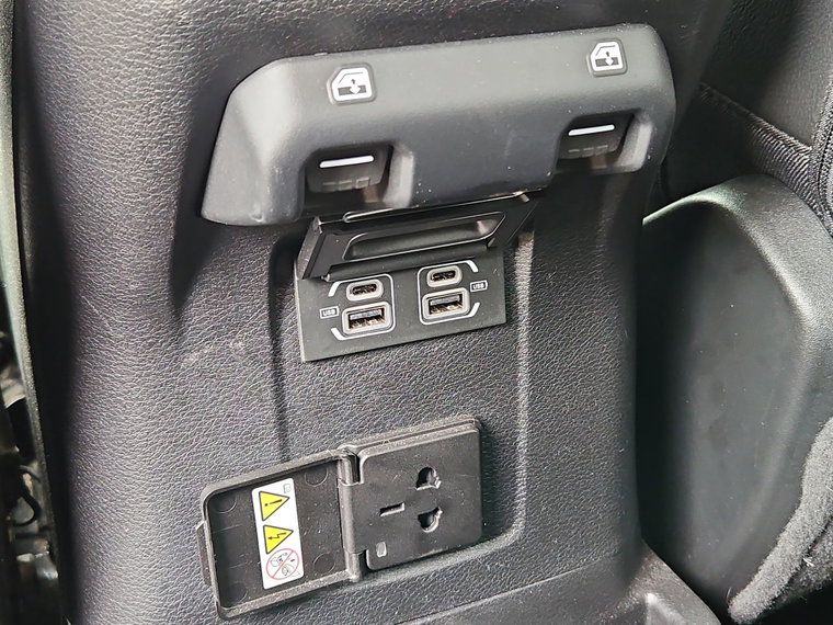 Vehicle Image 29