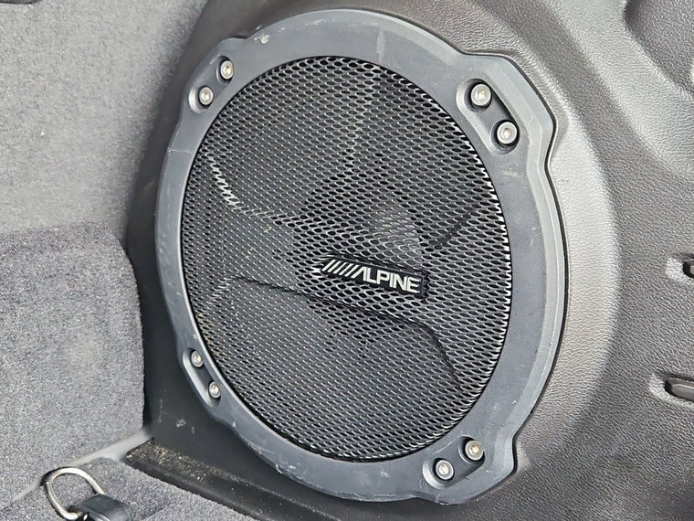 Vehicle Image 33