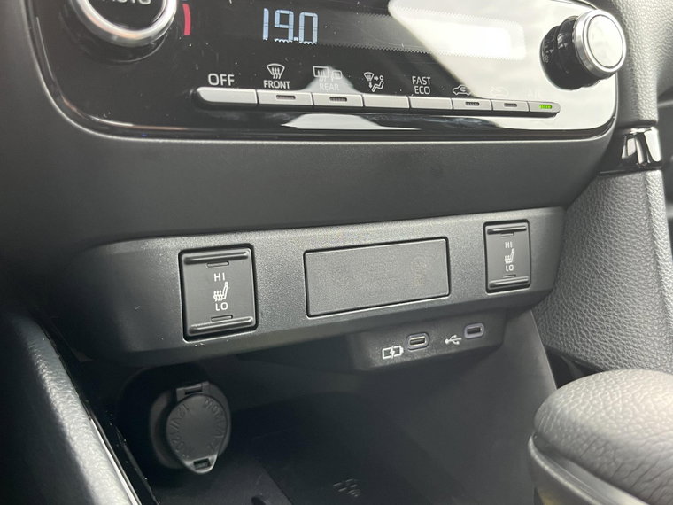 Vehicle Image 19