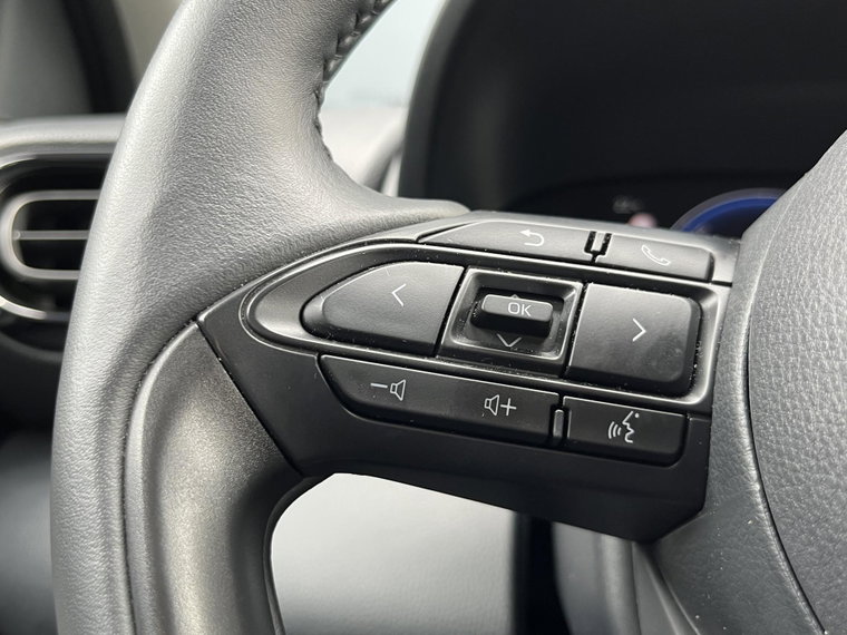 Vehicle Image 30