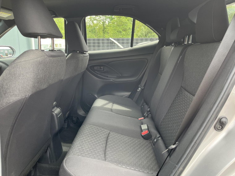 Vehicle Image 13