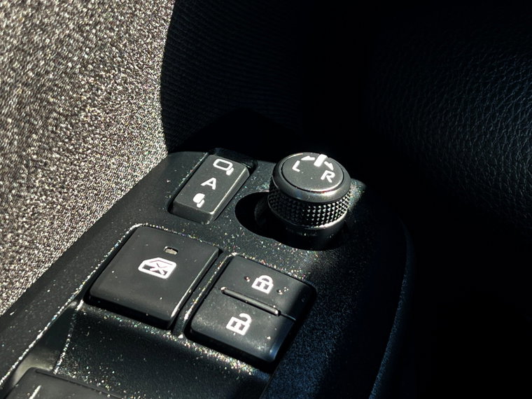 Vehicle Image 23