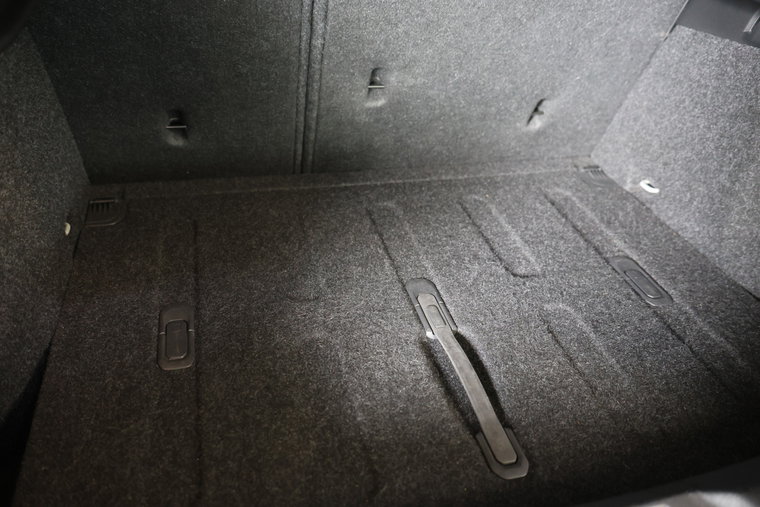 Vehicle Image 26