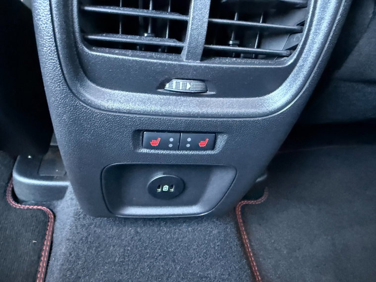 Vehicle Image 29