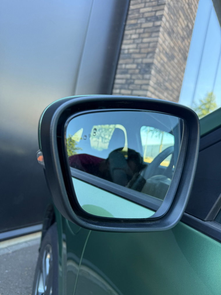 Vehicle Image 34