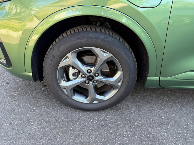 Vehicle Image 36